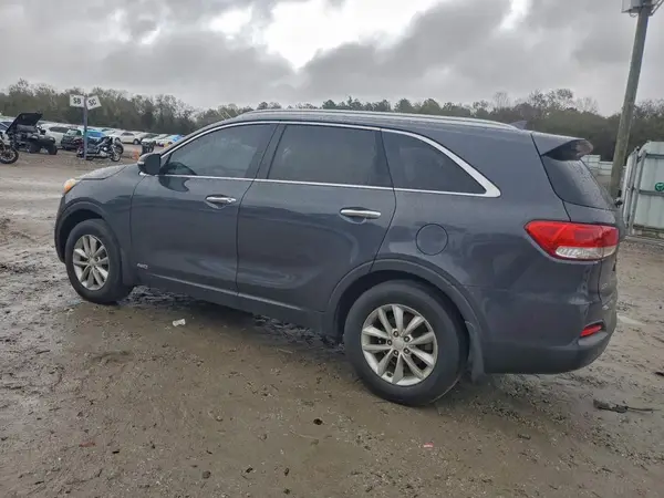 5XYPGDA32HG242160 2017 KIA SORENTO - Image 2