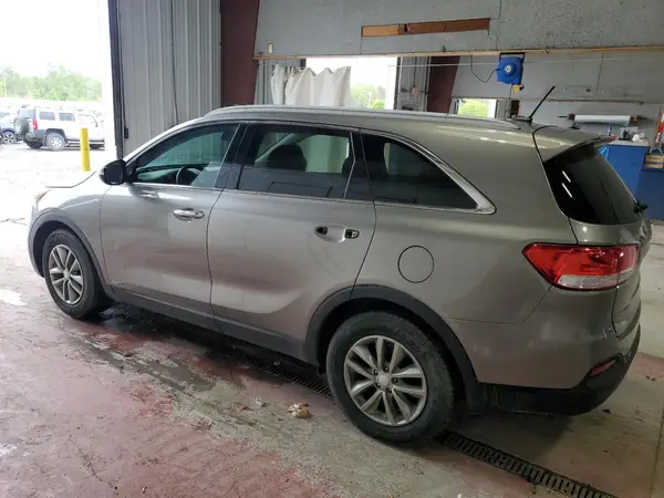 5XYPGDA32HG246807 2017 KIA SORENTO - Image 2