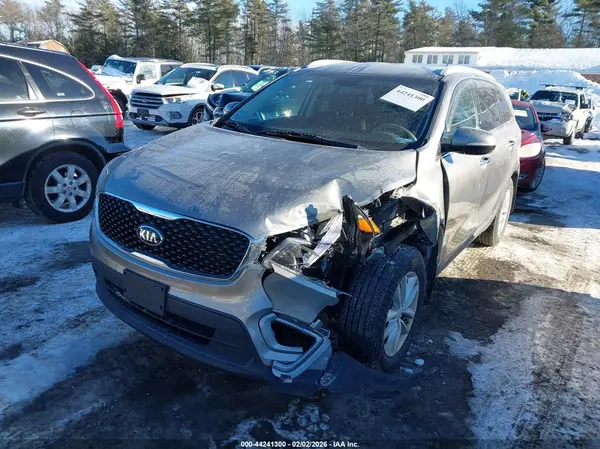 5XYPGDA32HG247522 2017 KIA SORENTO - Image 2