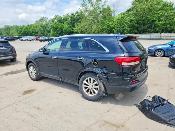5XYPGDA32HG254759 2017 KIA SORENTO - Image 2