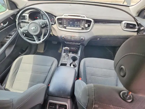5XYPGDA32HG254759 2017 KIA SORENTO - Image 8