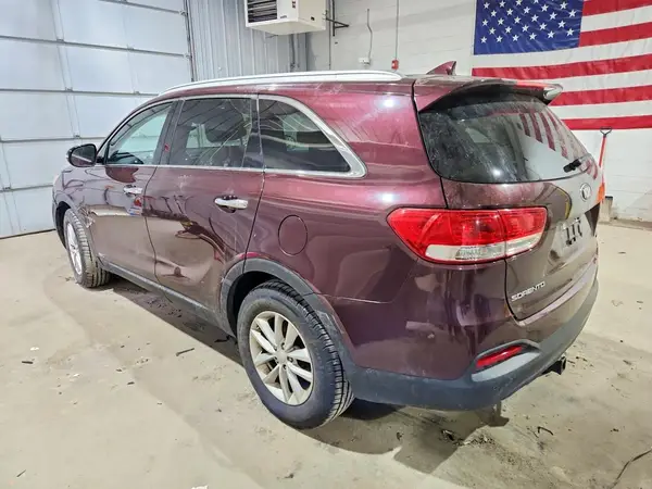 5XYPGDA32HG255622 2017 KIA SORENTO - Image 2