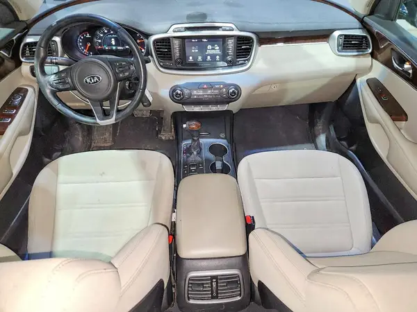 5XYPGDA32HG255622 2017 KIA SORENTO - Image 8