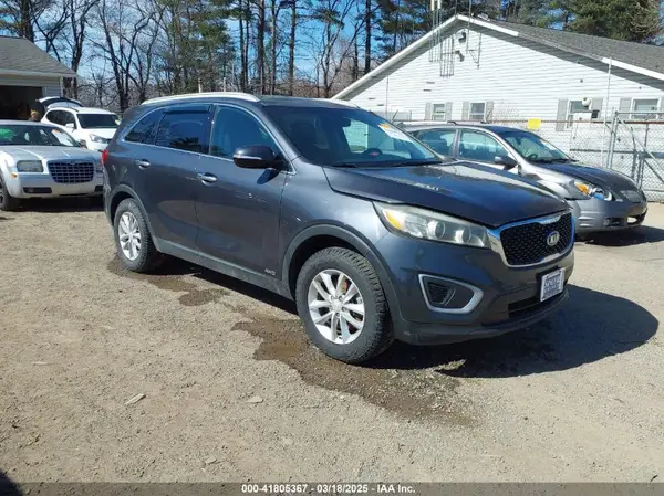 5XYPGDA32HG258178 2017 KIA SORENTO - Image 1