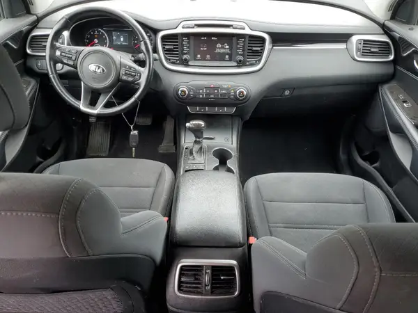 5XYPGDA32HG261498 2017 KIA SORENTO - Image 8