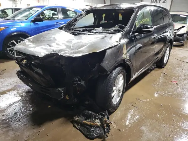 5XYPGDA32HG263798 2017 KIA SORENTO - Image 1