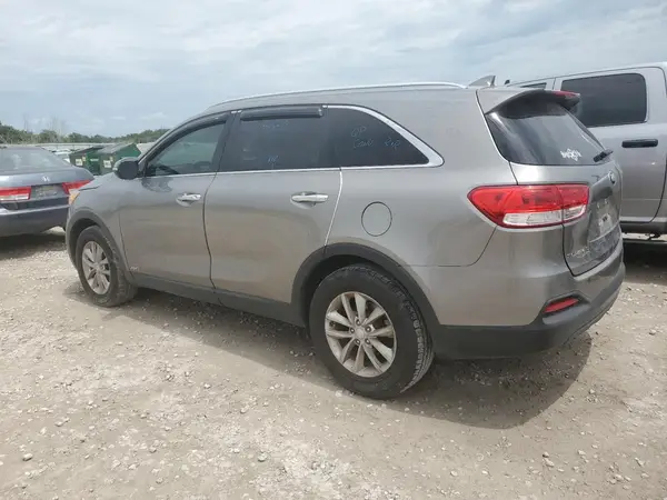 5XYPGDA32HG264529 2017 KIA SORENTO - Image 2