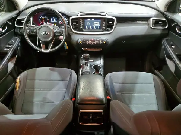 5XYPGDA32HG267267 2017 KIA SORENTO - Image 8
