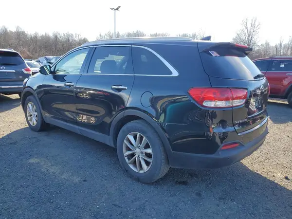 5XYPGDA32HG281797 2017 KIA SORENTO - Image 2