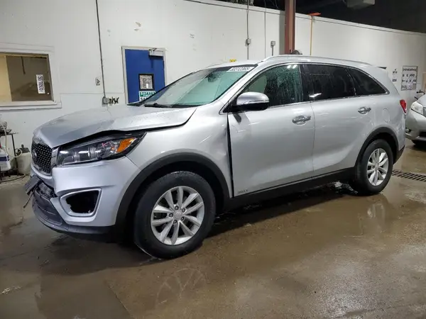 5XYPGDA32HG282268 2017 KIA SORENTO - Image 1