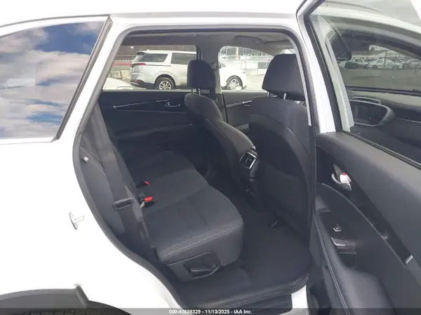 5XYPGDA32HG290371 2017 KIA SORENTO - Image 8