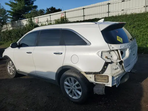 5XYPGDA32HG293481 2017 KIA SORENTO - Image 2