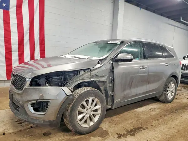 5XYPGDA32HG294825 2017 KIA SORENTO - Image 1