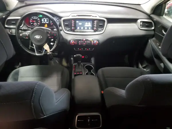 5XYPGDA32HG295084 2017 KIA SORENTO - Image 8