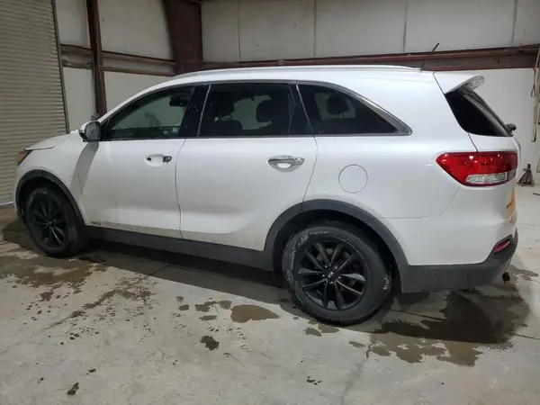 5XYPGDA32HG321814 2017 KIA SORENTO - Image 2