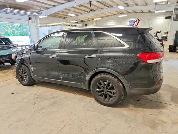 5XYPGDA32HG324681 2017 KIA SORENTO - Image 2