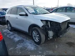 5XYPGDA32HG325104 2017 KIA SORENTO