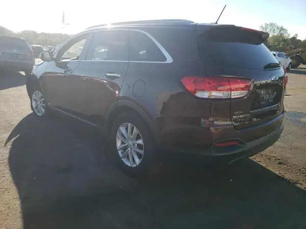 5XYPGDA32HG328164 2017 KIA SORENTO - Image 2