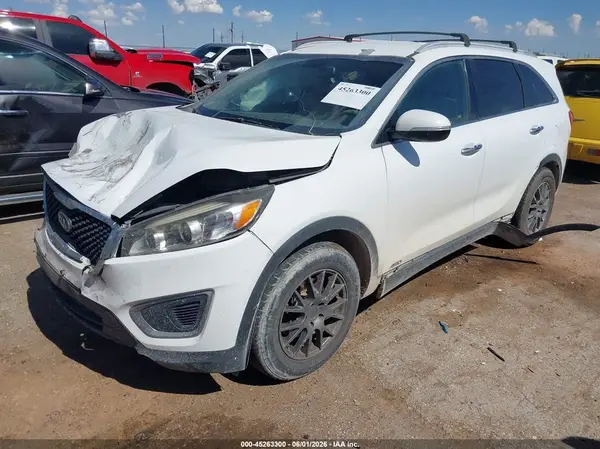 5XYPGDA32JG344225 2018 KIA SORENTO - Image 2