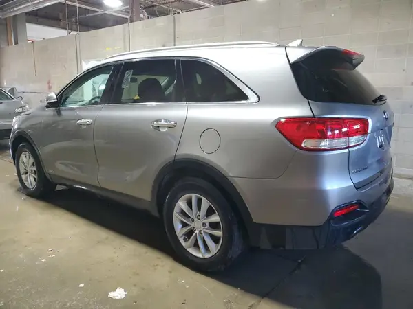 5XYPGDA32JG345407 2018 KIA SORENTO - Image 2