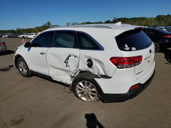 5XYPGDA32JG348369 2018 KIA SORENTO - Image 2