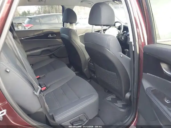 5XYPGDA32JG351269 2018 KIA SORENTO - Image 8