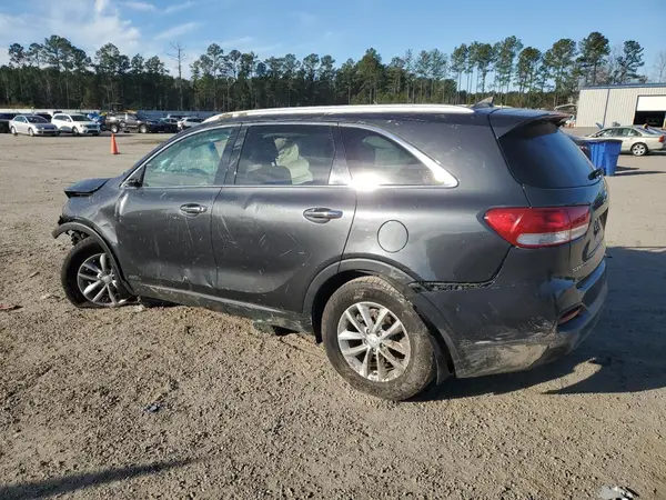 5XYPGDA32JG351840 2018 KIA SORENTO - Image 2