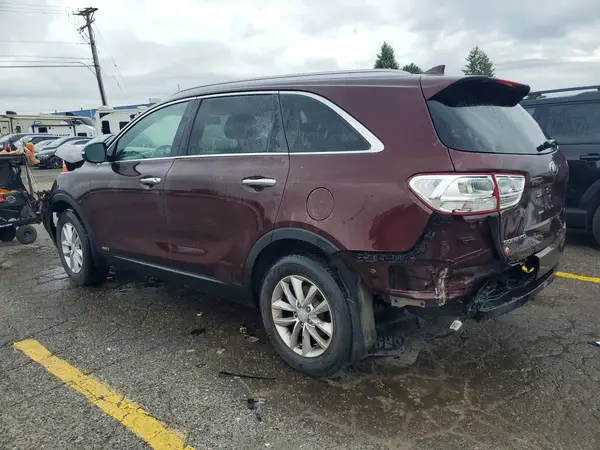 5XYPGDA32JG357704 2018 KIA SORENTO - Image 2