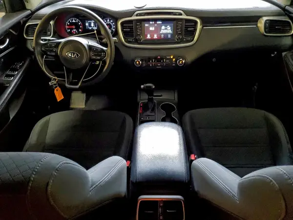 5XYPGDA32JG364233 2018 KIA SORENTO - Image 8