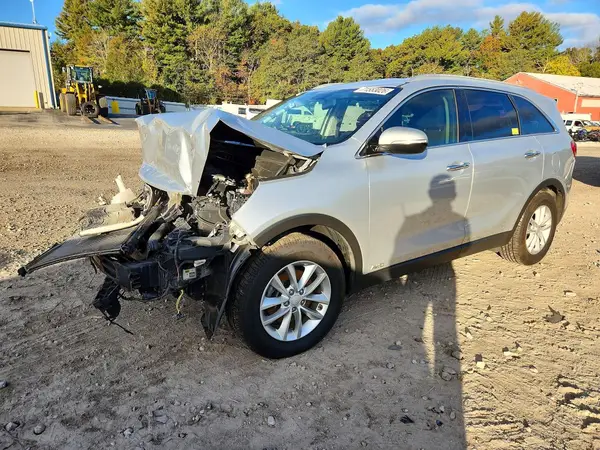 5XYPGDA32JG380285 2018 KIA SORENTO - Image 1