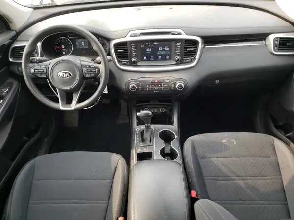 5XYPGDA32JG407890 2018 KIA SORENTO - Image 8