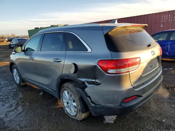 5XYPGDA32JG424639 2018 KIA SORENTO - Image 2