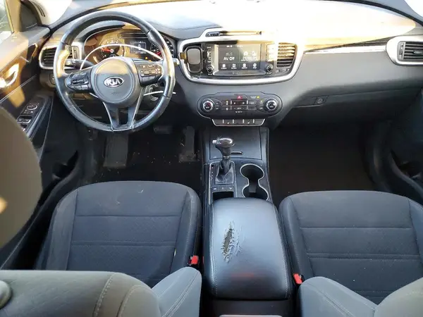 5XYPGDA32JG424639 2018 KIA SORENTO - Image 8