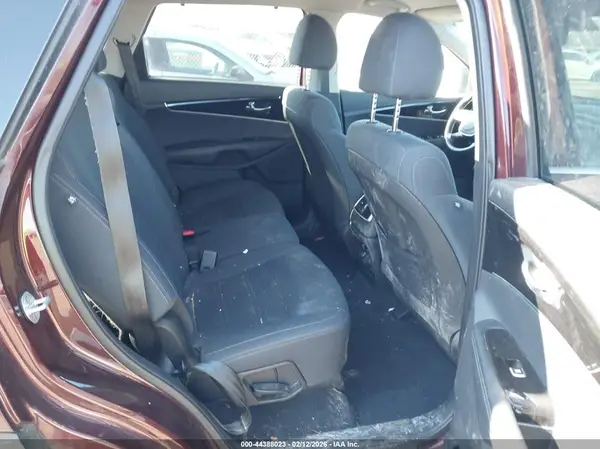 5XYPGDA32KG433438 2019 KIA SORENTO - Image 8