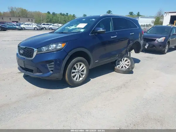 5XYPGDA32KG433827 2019 KIA SORENTO - Image 2