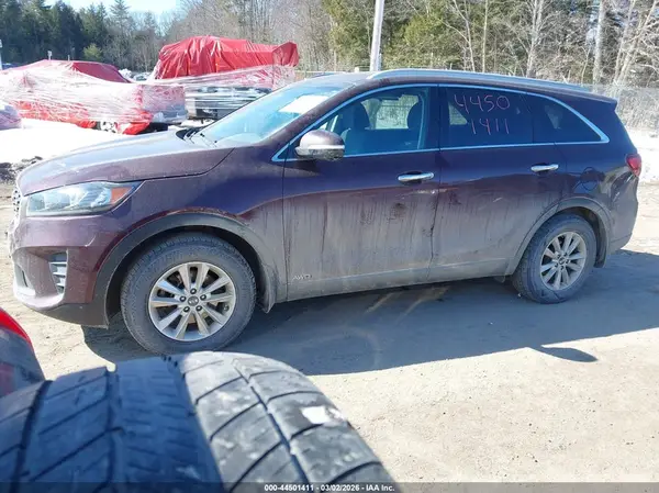 5XYPGDA32KG436369 2019 KIA SORENTO - Image 2