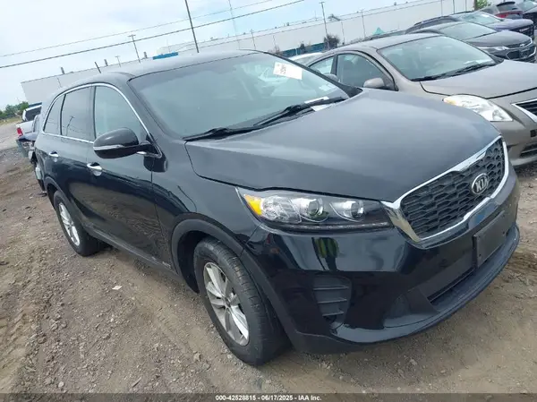 5XYPGDA32KG438462 2019 KIA SORENTO - Image 1
