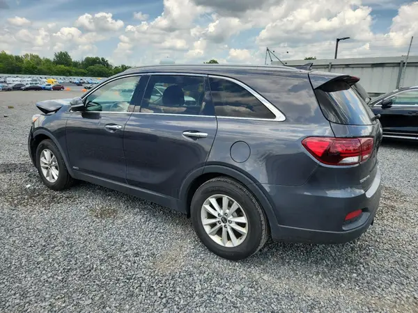 5XYPGDA32KG453043 2019 KIA SORENTO - Image 2