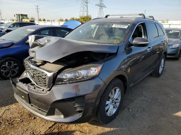 5XYPGDA32KG453060 2019 KIA SORENTO - Image 2