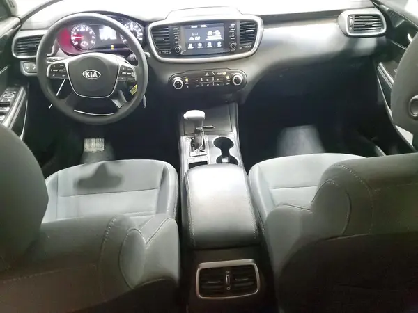 5XYPGDA32KG461868 2019 KIA SORENTO - Image 8