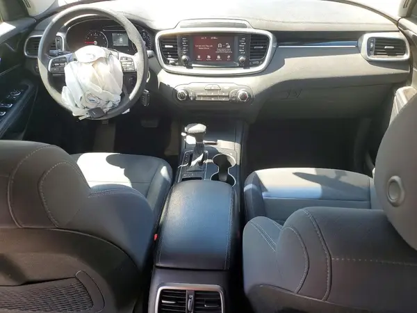 5XYPGDA32KG478962 2019 KIA SORENTO - Image 8