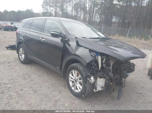 5XYPGDA32KG501382 2019 KIA SORENTO - Image 1
