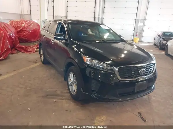 5XYPGDA32KG511068 2019 KIA SORENTO - Image 1