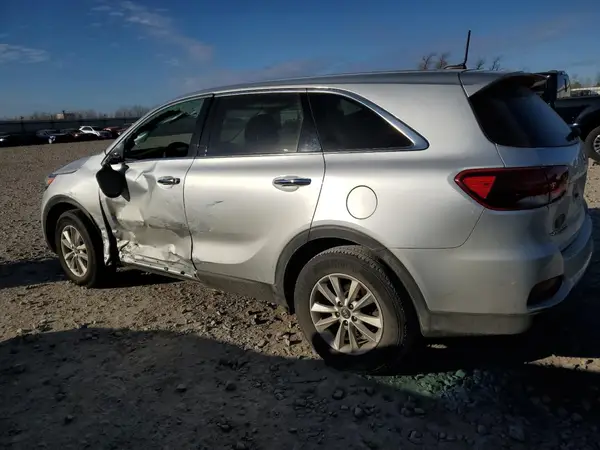 5XYPGDA32KG516285 2019 KIA SORENTO - Image 2