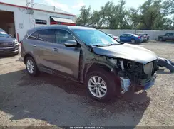 5XYPGDA32KG519753 2019 KIA SORENTO