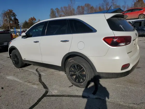 5XYPGDA32KG524306 2019 KIA SORENTO - Image 2