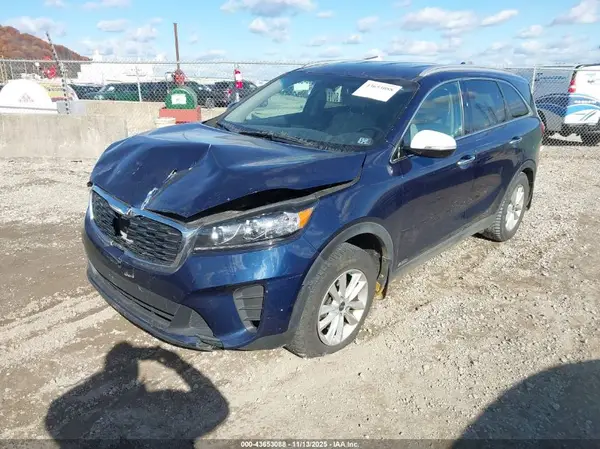 5XYPGDA32KG536441 2019 KIA SORENTO - Image 2
