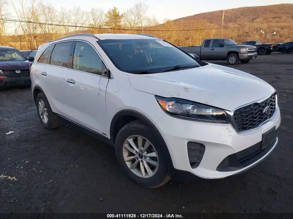 5XYPGDA32KG540313 2019 KIA SORENTO - Image 1