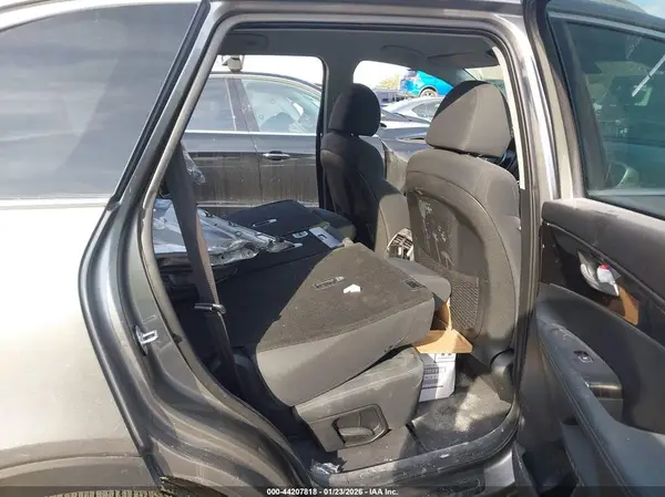 5XYPGDA32KG540859 2019 KIA SORENTO - Image 8