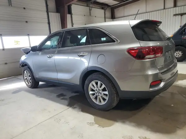 5XYPGDA32KG546161 2019 KIA SORENTO - Image 2